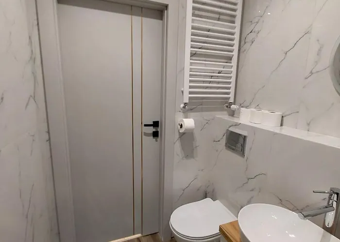 Posnania Parking Samodzielne Zameldowanie 24h Daire Poznan