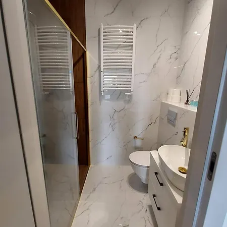 Posnania Parking Samodzielne Zameldowanie 24h